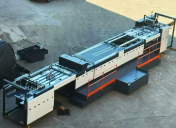 Avtomatski brizgalni stroj za kodiranje